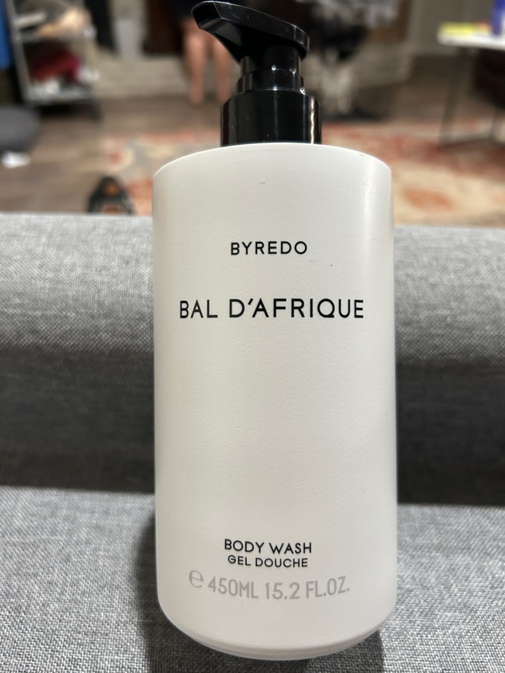 Byredo Bal D'Afrique Body Wash — White and Black Pump